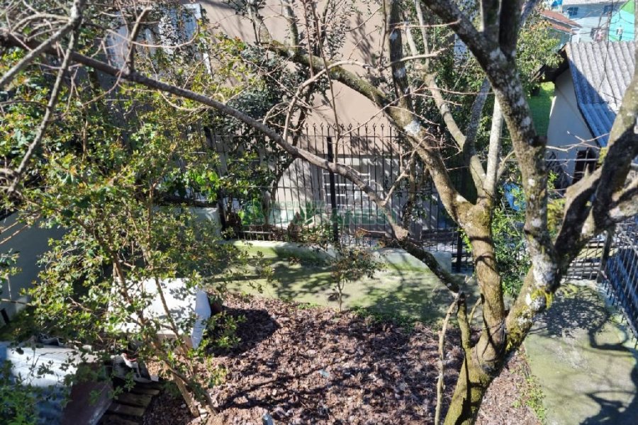 Casa com 172m², 3 dormitórios, no bairro Charqueadas em Caxias do Sul para Comprar