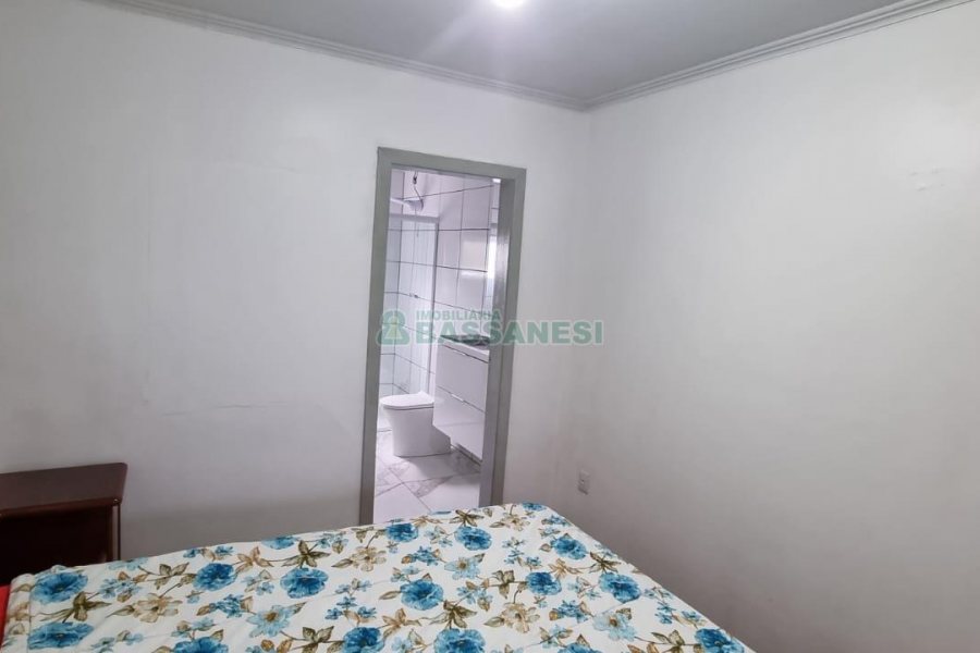 Casa com 172m², 3 dormitórios, 2 vagas, no bairro Charqueadas em Caxias do Sul para Comprar
