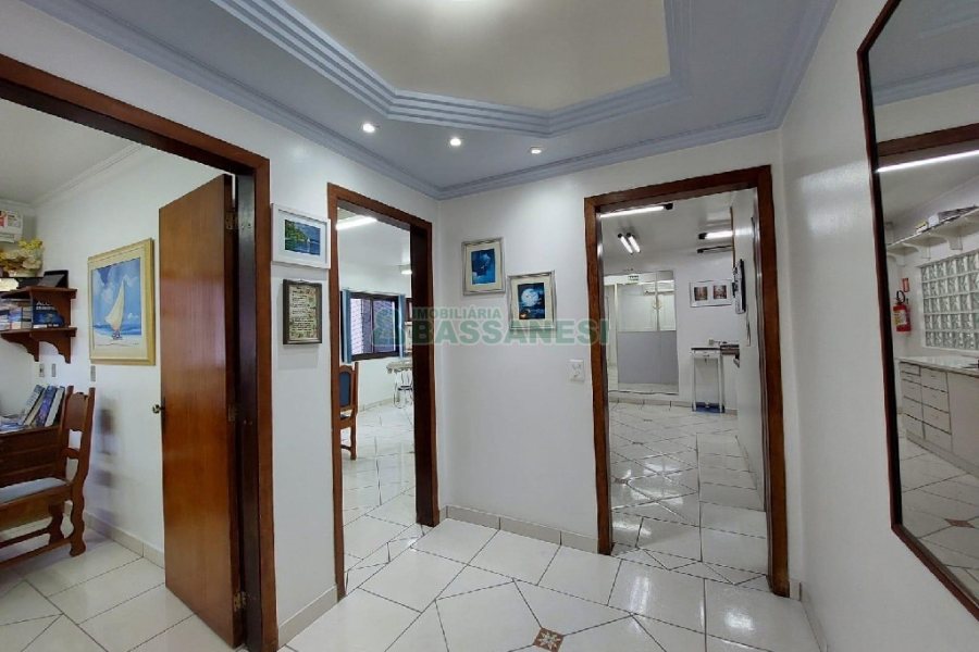 Loja Mobiliada com 120m², no bairro São Pelegrino em Caxias do Sul para Alugar