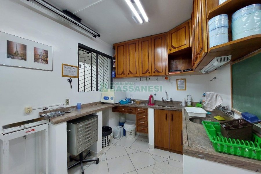 Loja Mobiliada com 120m², no bairro São Pelegrino em Caxias do Sul para Alugar