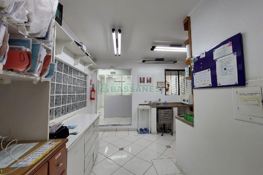 Loja Mobiliada com 120m², no bairro São Pelegrino em Caxias do Sul para Alugar