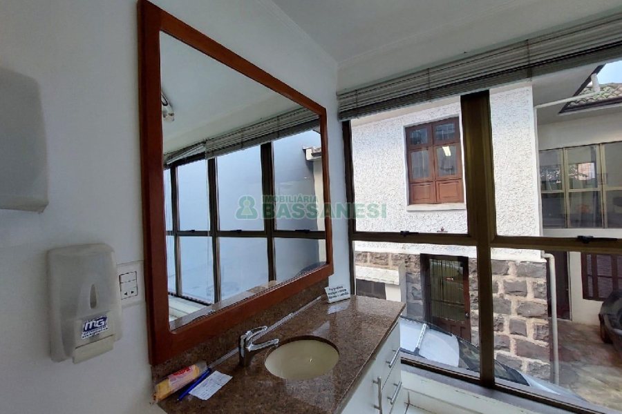 Loja Mobiliada com 120m², no bairro São Pelegrino em Caxias do Sul para Alugar