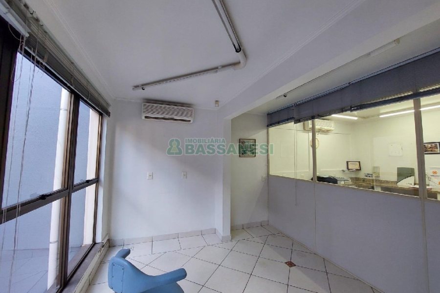 Loja Mobiliada com 120m², no bairro São Pelegrino em Caxias do Sul para Alugar