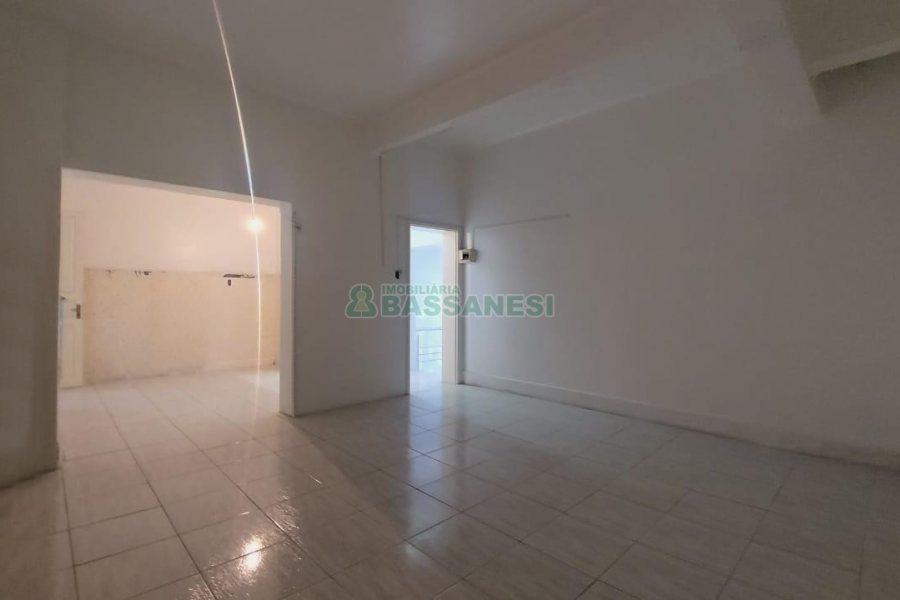 Loja com 56m², no bairro Centro em Caxias do Sul para Alugar