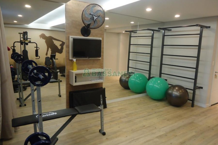 Apto Mobiliado com 85m², 2 dormitórios, 2 vagas, no bairro Panazzolo em Caxias do Sul para Comprar