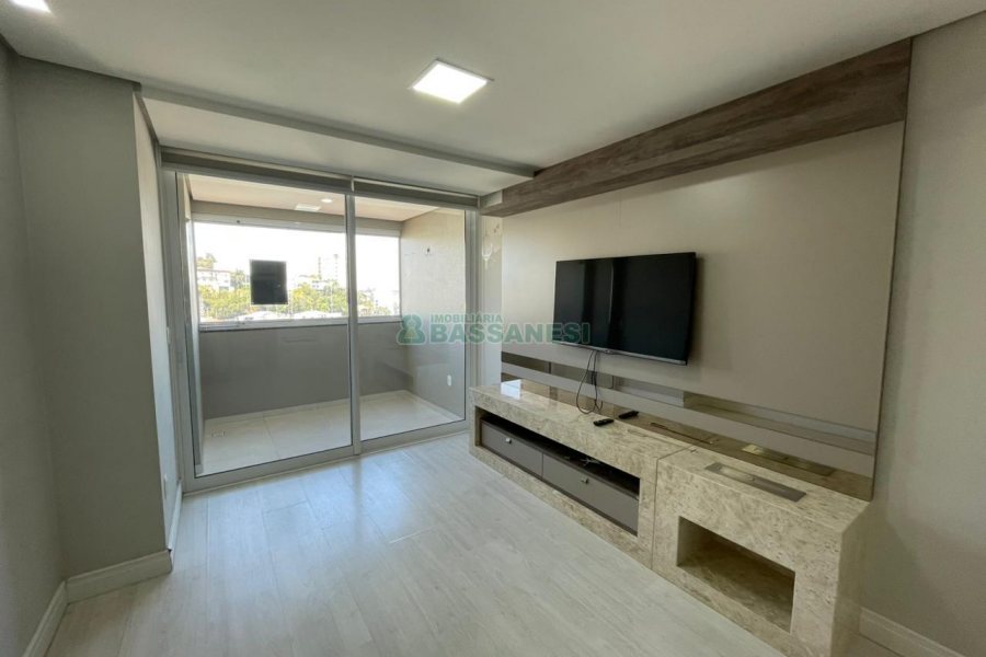 Apto Mobiliado com 85m², 2 dormitórios, 2 vagas, no bairro Panazzolo em Caxias do Sul para Comprar
