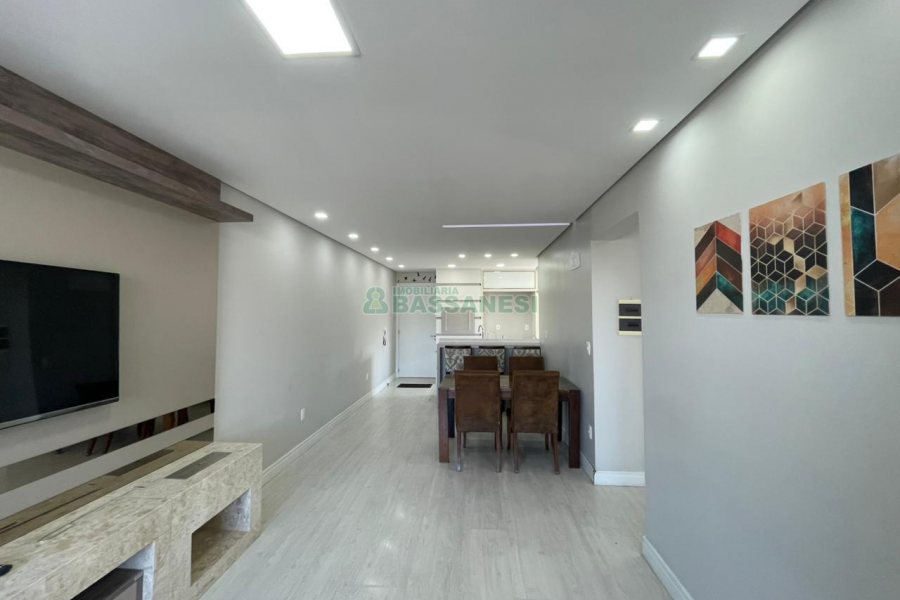 Apto Mobiliado com 85m², 2 dormitórios, 2 vagas, no bairro Panazzolo em Caxias do Sul para Comprar