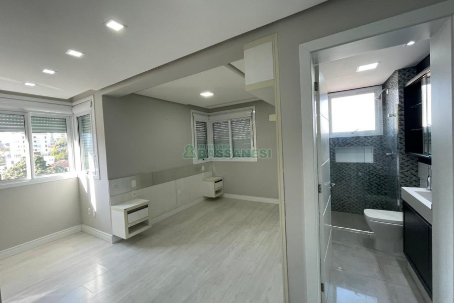 Apto Mobiliado com 85m², 2 dormitórios, 2 vagas, no bairro Panazzolo em Caxias do Sul para Comprar
