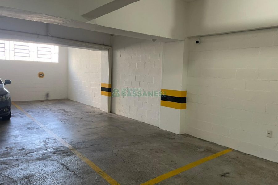 Apto Mobiliado com 85m², 2 dormitórios, 2 vagas, no bairro Panazzolo em Caxias do Sul para Comprar