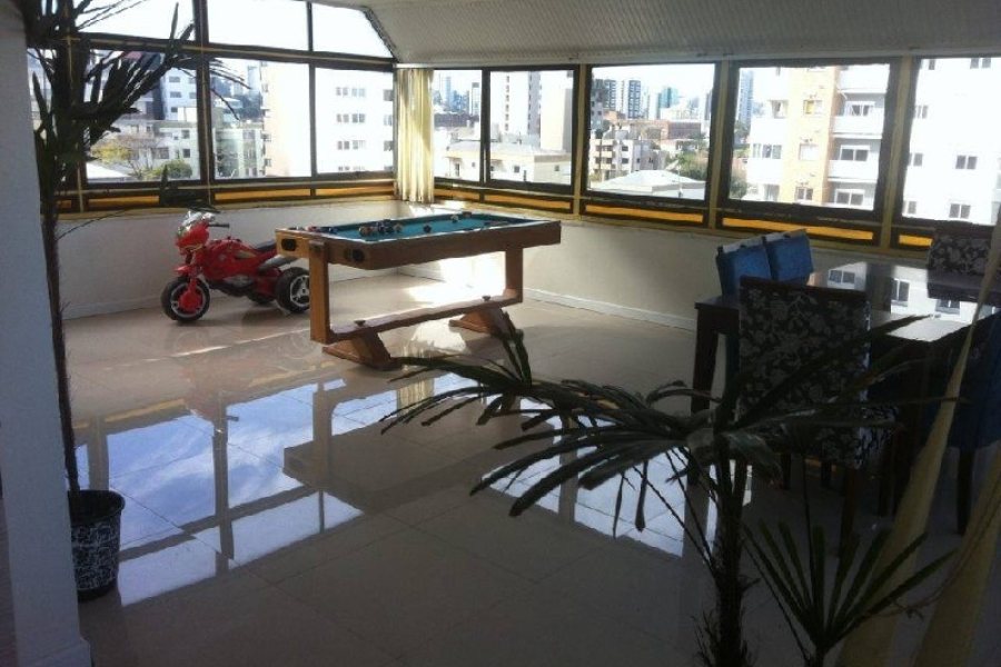 Apto/Cobertura com 157m², 4 dormitórios, 2 vagas, no bairro Panazzolo em Caxias do Sul para Comprar