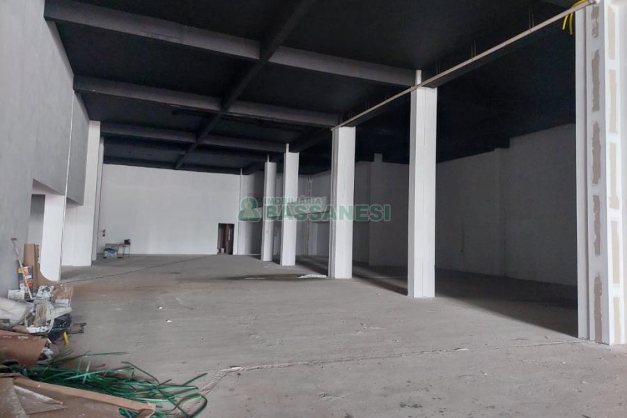 Loja com 740m², no bairro Villagio Iguatemi em Caxias do Sul para Alugar