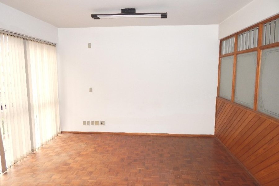 Sala Mobiliada com 112m², no bairro São Pelegrino em Caxias do Sul para Alugar ou Comprar