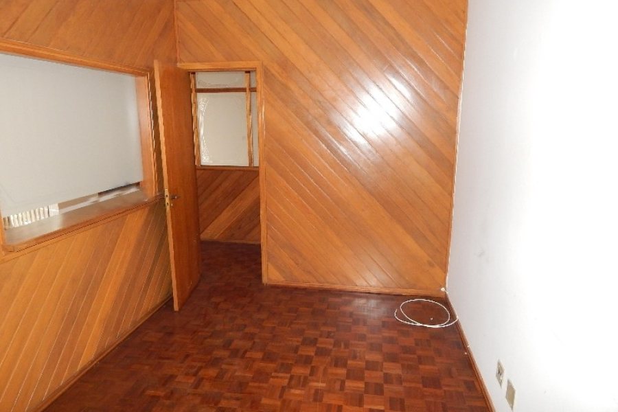 Sala Mobiliada com 112m², no bairro São Pelegrino em Caxias do Sul para Alugar ou Comprar