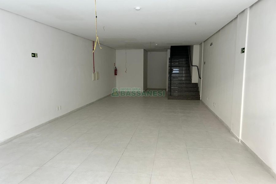 Loja com 252m², no bairro São Pelegrino em Caxias do Sul para Alugar