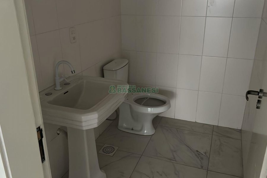 Loja com 252m², no bairro São Pelegrino em Caxias do Sul para Alugar