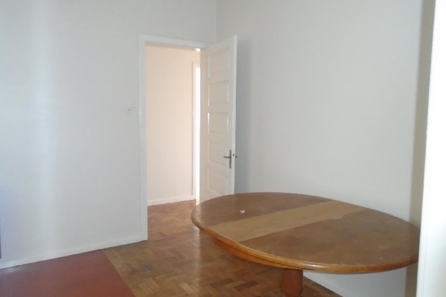 Apartamento com 70m², 2 dormitórios, no bairro São Pelegrino em Caxias do Sul para Comprar