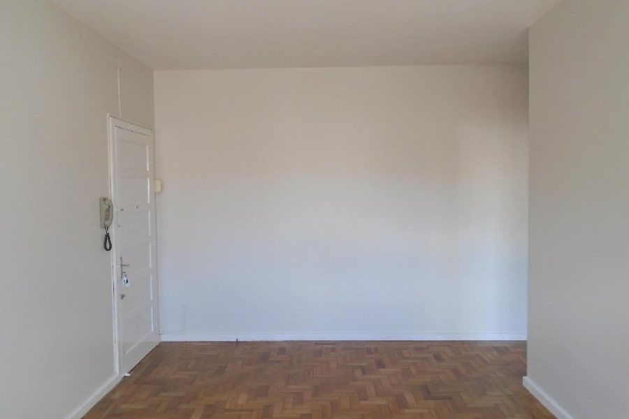 Apartamento com 70m², 2 dormitórios, no bairro São Pelegrino em Caxias do Sul para Comprar