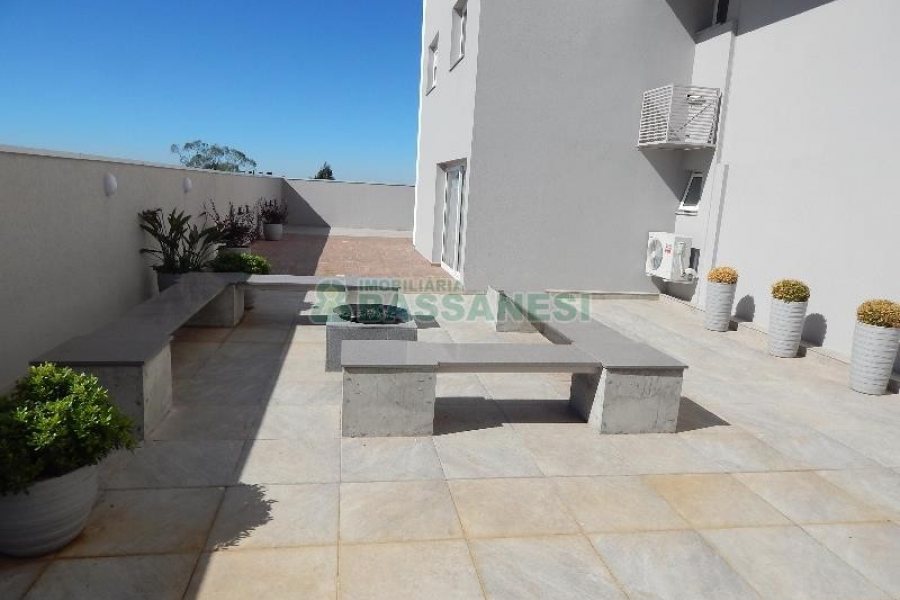 Apto Mobiliado com 65m², 2 dormitórios, 1 vaga, no bairro Villagio Iguatemi em Caxias do Sul para Alugar