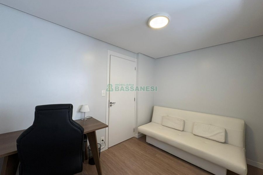 Apto Mobiliado com 65m², 2 dormitórios, 1 vaga, no bairro Villagio Iguatemi em Caxias do Sul para Alugar
