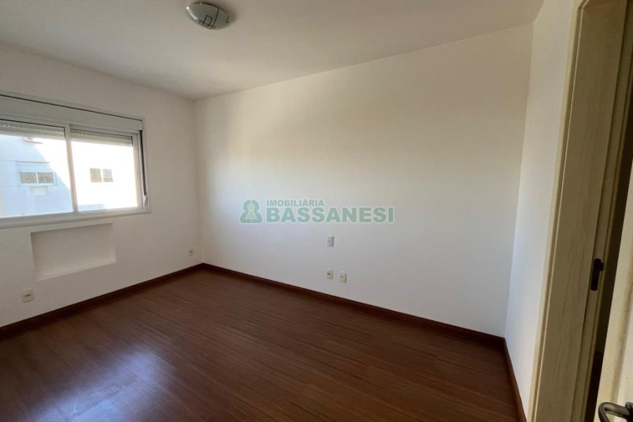 Apartamento com 80m², 2 dormitórios, 2 vagas, no bairro Santa Catarina em Caxias do Sul para Alugar