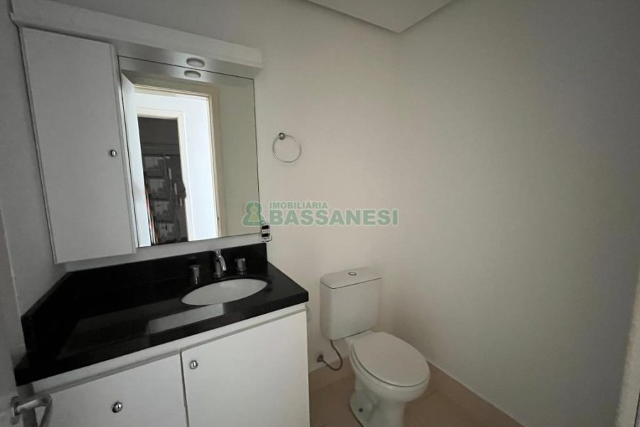Apartamento com 80m², 2 dormitórios, 2 vagas, no bairro Santa Catarina em Caxias do Sul para Alugar