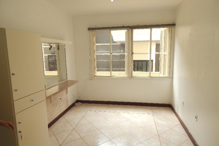 Sala com 42m², no bairro Centro em Caxias do Sul para Comprar