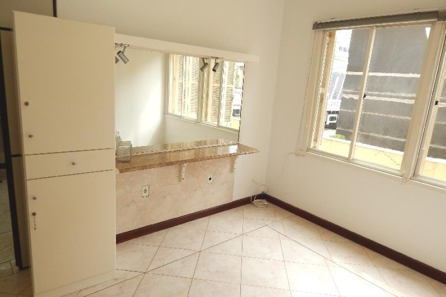 Sala com 42m², no bairro Centro em Caxias do Sul para Comprar