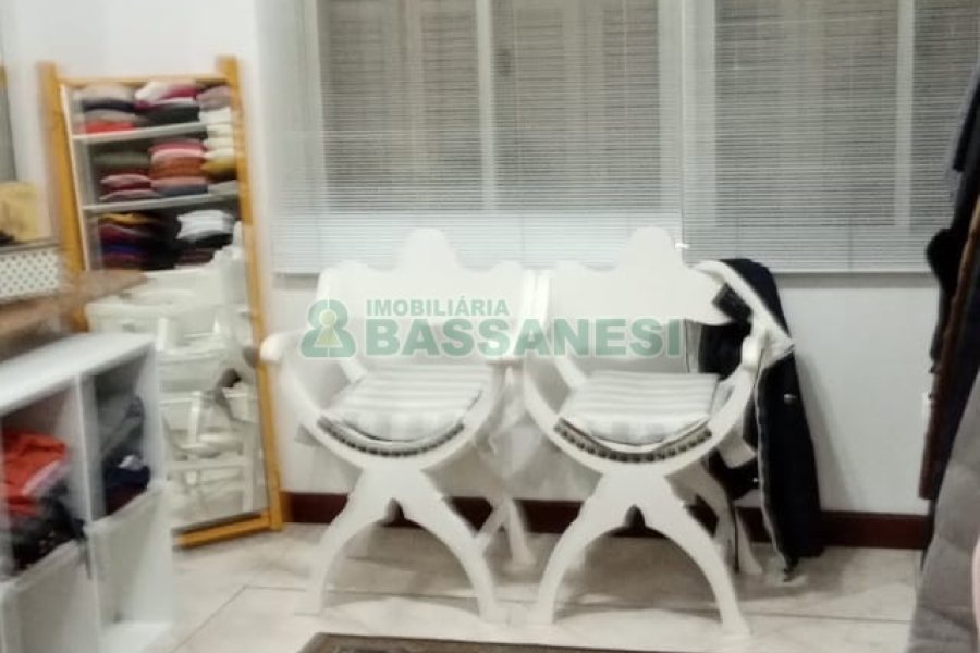 Sala com 42m², no bairro Centro em Caxias do Sul para Comprar