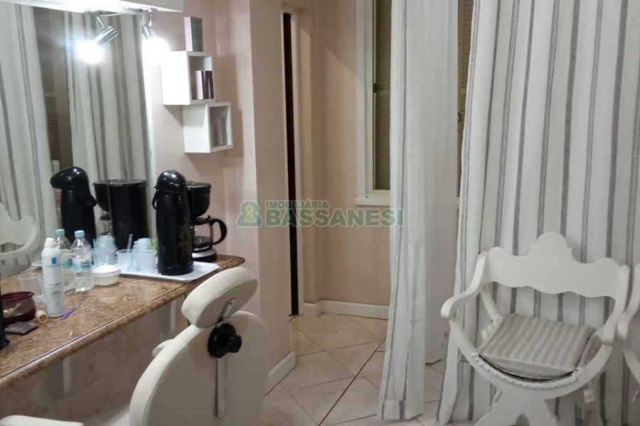 Sala com 42m², no bairro Centro em Caxias do Sul para Comprar