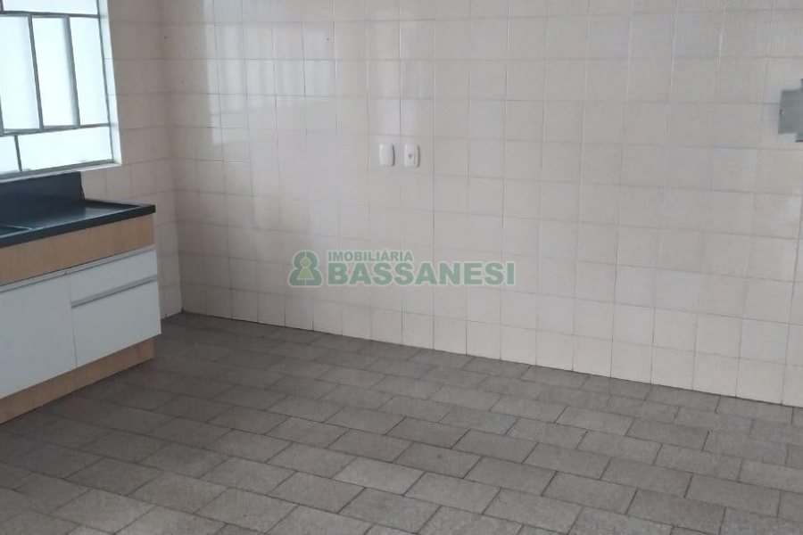 Apartamento com 92m², 3 dormitórios, 1 vaga, no bairro Colina Sorriso em Caxias do Sul para Alugar