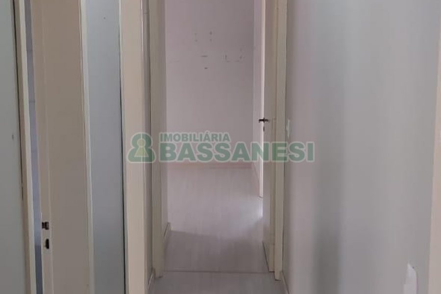 Apartamento com 92m², 3 dormitórios, 1 vaga, no bairro Colina Sorriso em Caxias do Sul para Alugar
