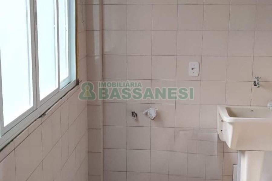 Apartamento com 92m², 3 dormitórios, 1 vaga, no bairro Colina Sorriso em Caxias do Sul para Alugar