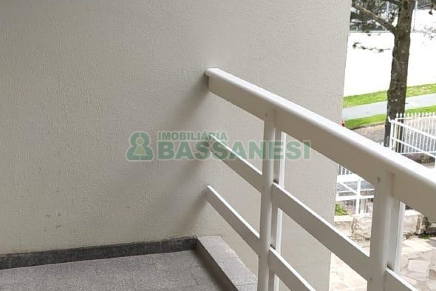 Apartamento com 92m², 3 dormitórios, 1 vaga, no bairro Colina Sorriso em Caxias do Sul para Alugar