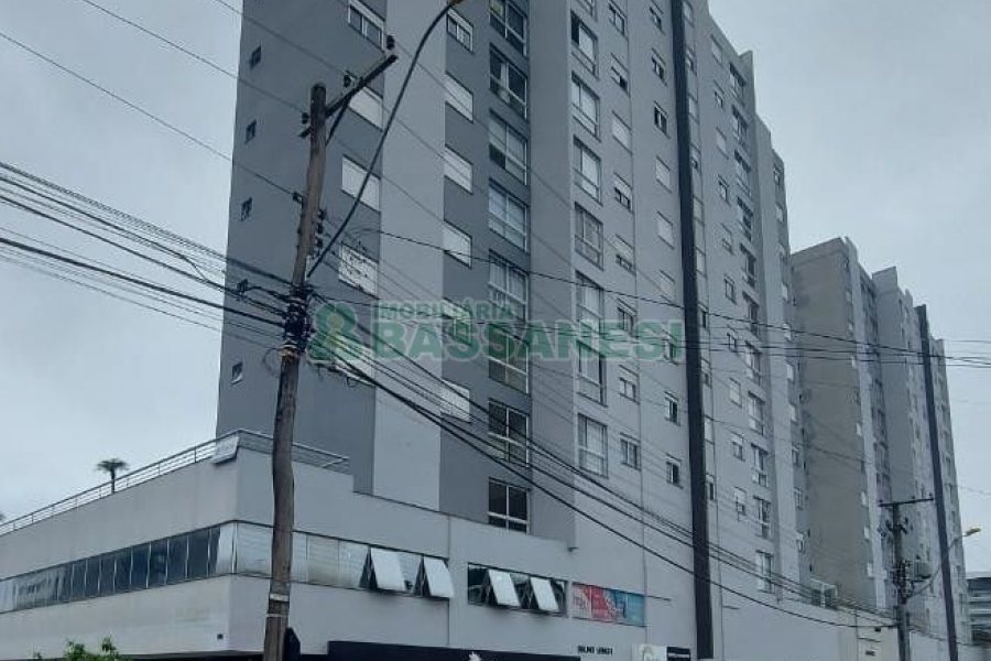 Sala Mobiliada com 97m², no bairro Panazzolo em Caxias do Sul para Comprar