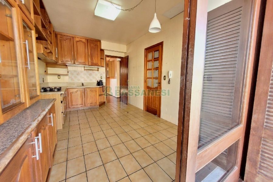 Apto Mobiliado com 207m², 4 dormitórios, 3 vagas, no bairro Rio Branco em Caxias do Sul para Alugar ou Comprar