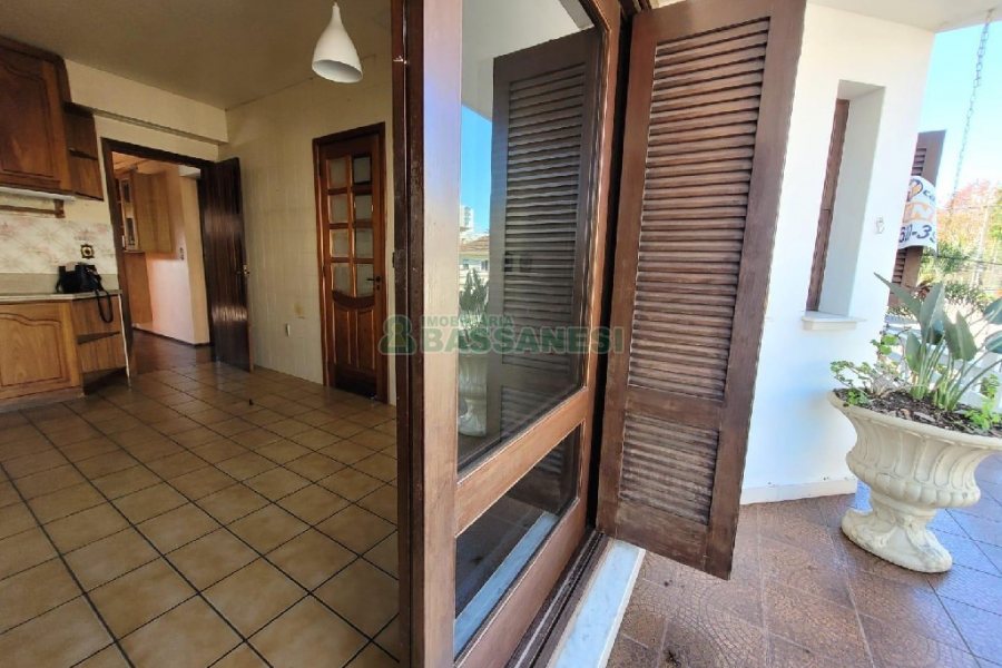 Apto Mobiliado com 207m², 4 dormitórios, 3 vagas, no bairro Rio Branco em Caxias do Sul para Alugar ou Comprar