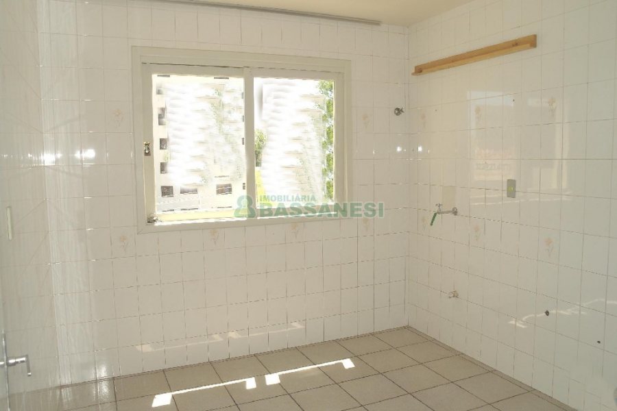 Apto Mobiliado com 207m², 4 dormitórios, 3 vagas, no bairro Rio Branco em Caxias do Sul para Alugar ou Comprar