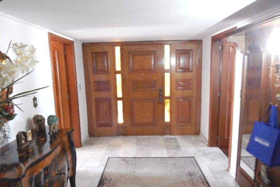 Apto Mobiliado com 260m², 4 dormitórios, 2 vagas, no bairro Centro em Caxias do Sul para Alugar ou Comprar