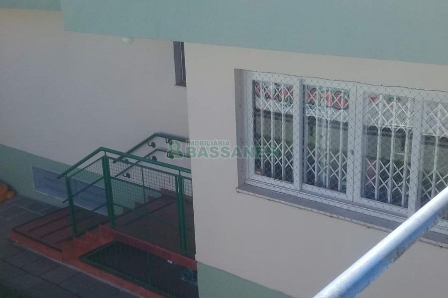 Casa com 156m², 3 dormitórios, 1 vaga, no bairro Panazzolo em Caxias do Sul para Comprar