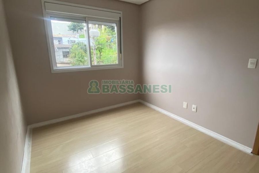 Apartamento com 42m², 1 dormitório, 1 vaga, no bairro Petrópolis em Caxias do Sul para Alugar