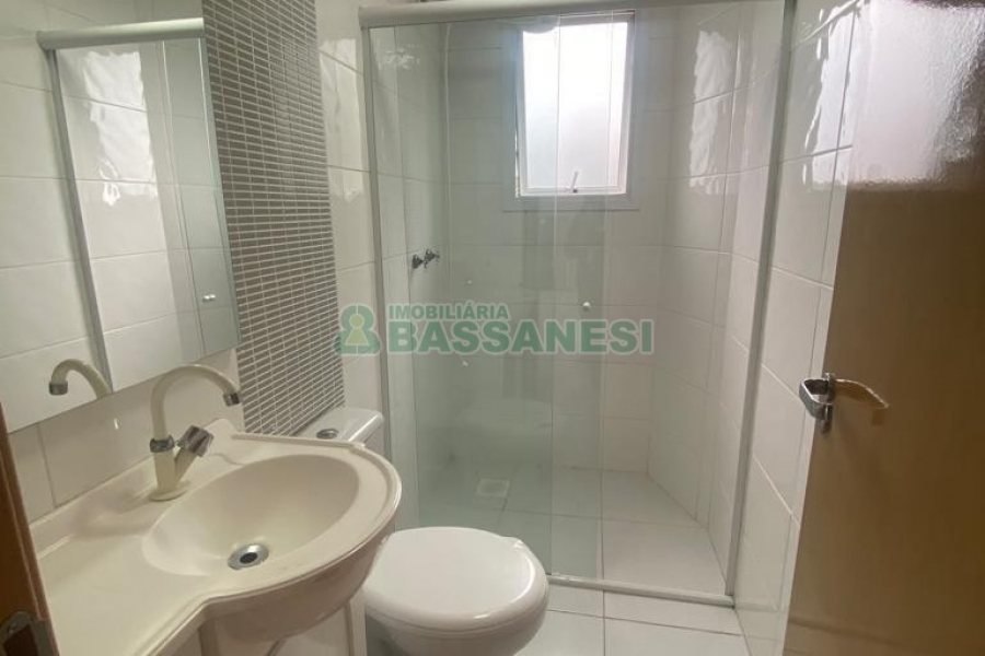 Apartamento com 42m², 1 dormitório, 1 vaga, no bairro Petrópolis em Caxias do Sul para Alugar