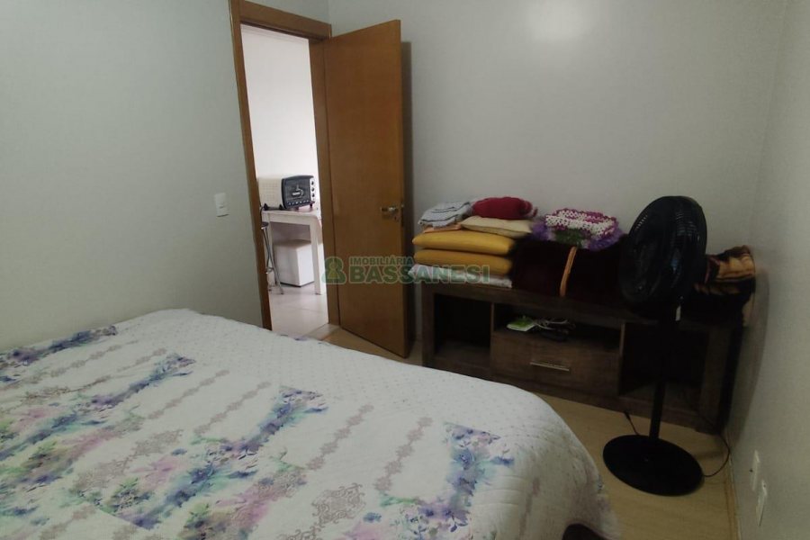 Apartamento com 42m², 1 dormitório, 1 vaga, no bairro Petrópolis em Caxias do Sul para Alugar
