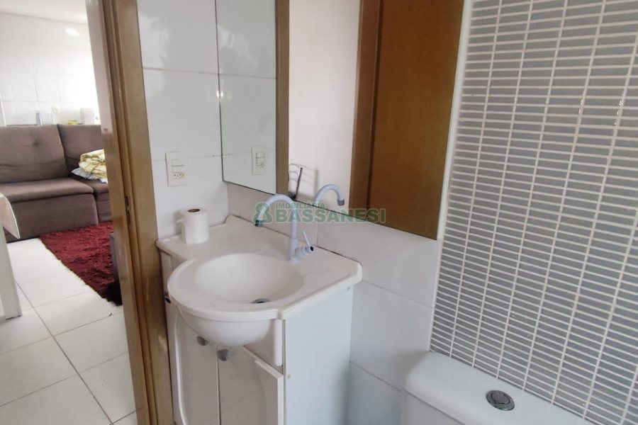 Apartamento com 42m², 1 dormitório, 1 vaga, no bairro Petrópolis em Caxias do Sul para Alugar