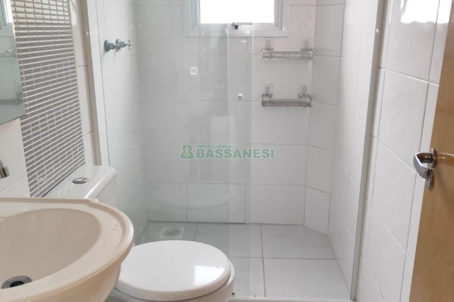 Apartamento com 42m², 1 dormitório, 1 vaga, no bairro Petrópolis em Caxias do Sul para Alugar