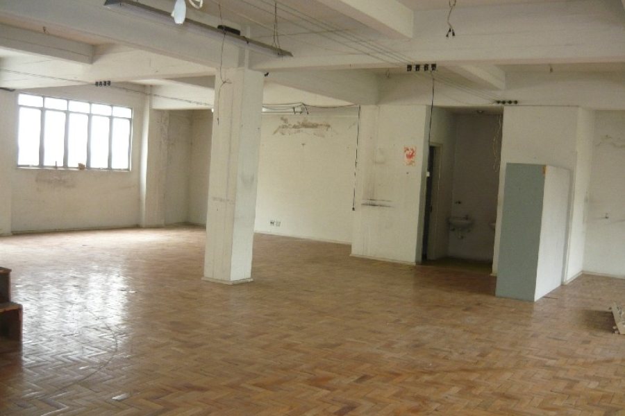 Loja com 1020m², 8 vagas, no bairro Centro em Caxias do Sul para Alugar ou Comprar