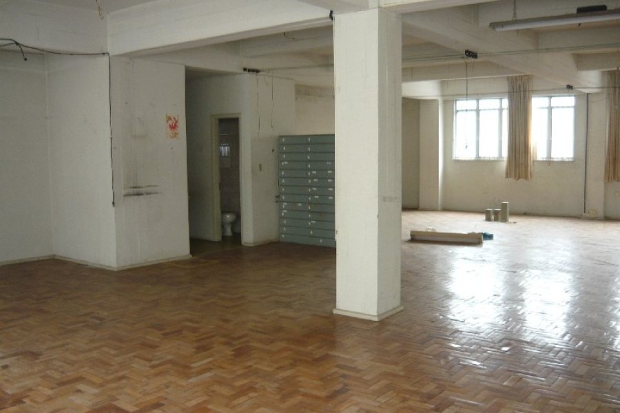 Loja com 1020m², 8 vagas, no bairro Centro em Caxias do Sul para Alugar ou Comprar