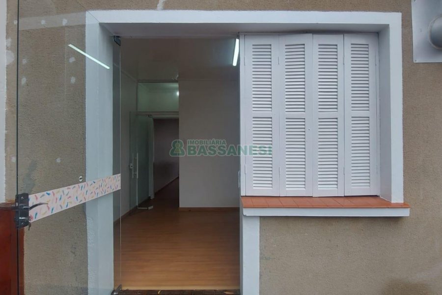 Loja com 120m², no bairro Centro em Caxias do Sul para Alugar