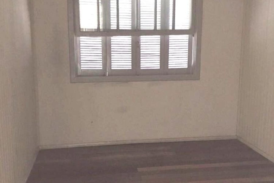 Casa com 160m², 3 dormitórios, no bairro Rio Branco em Caxias do Sul para Comprar