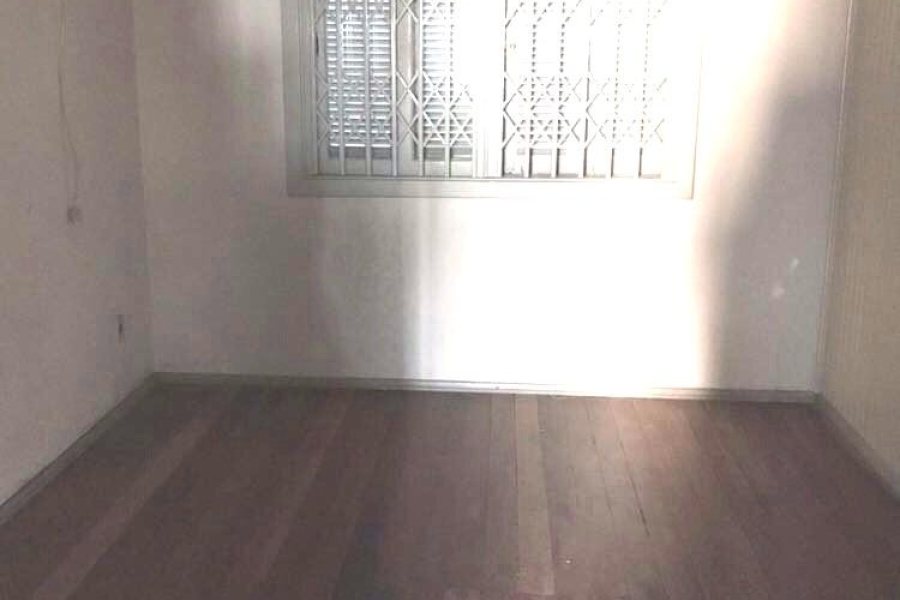 Casa com 160m², 3 dormitórios, no bairro Rio Branco em Caxias do Sul para Comprar
