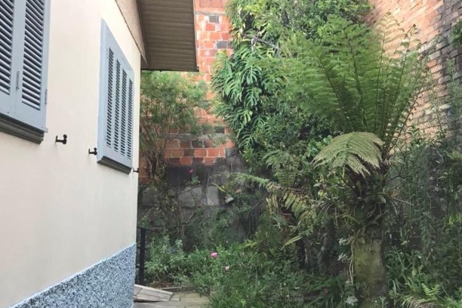 Casa com 160m², 3 dormitórios, no bairro Rio Branco em Caxias do Sul para Comprar